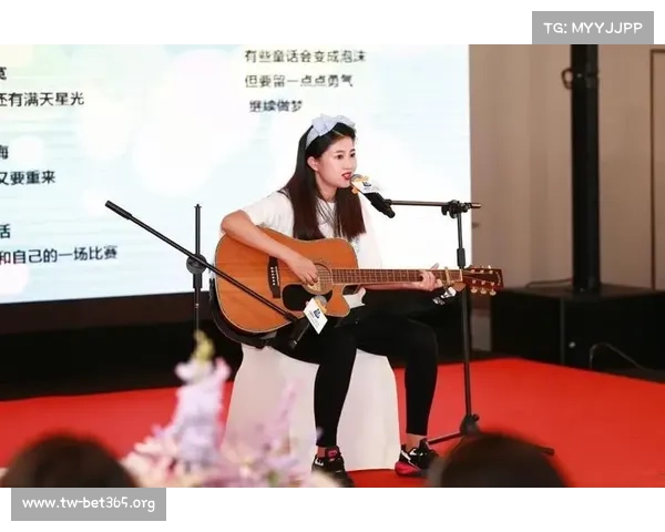 官宣深夜苦练画面曝光 网友称赞这才是职业态度的最佳诠释