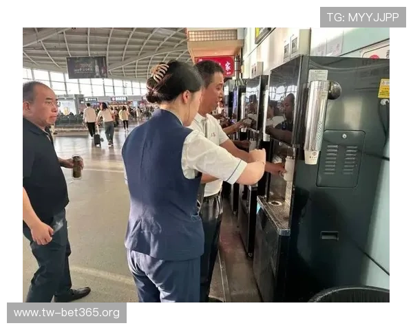 周末主场迎战泰州医护团队全程护航为扬州队提供全方位坚实强力助攻 周末主场迎战泰州医护团队全程护航为扬州队提供全方位坚实强力助攻