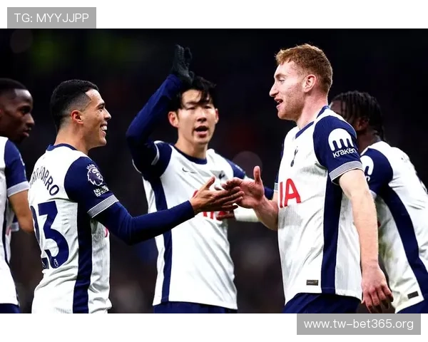 裁判争议升级球星转会传闻再起经纪人一句回应点燃舆论热潮