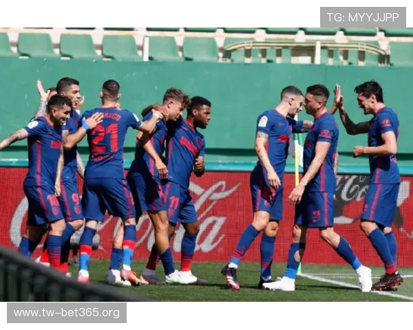 震撼瞬间西甲上演绝境救球全场观众激动沸腾