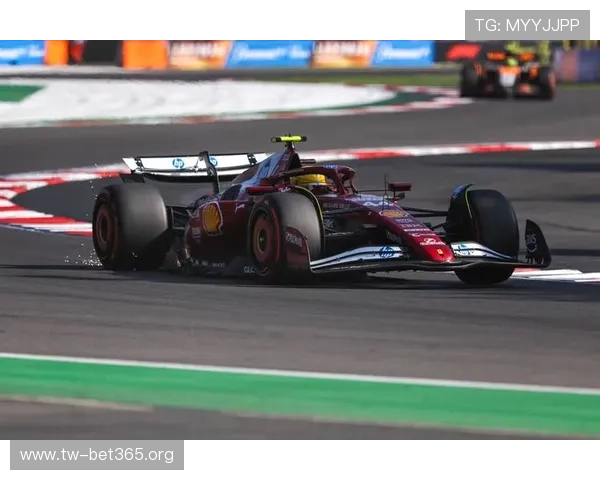 F1赛车运动新纪元：技术创新与全球竞争助力速度革命